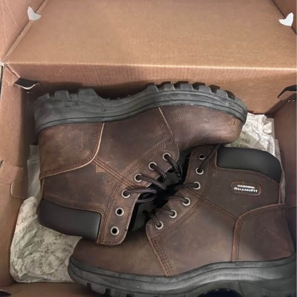 Skechers Work Steel Toe Leather Boots women’s  Size 7 – Slip Resistant